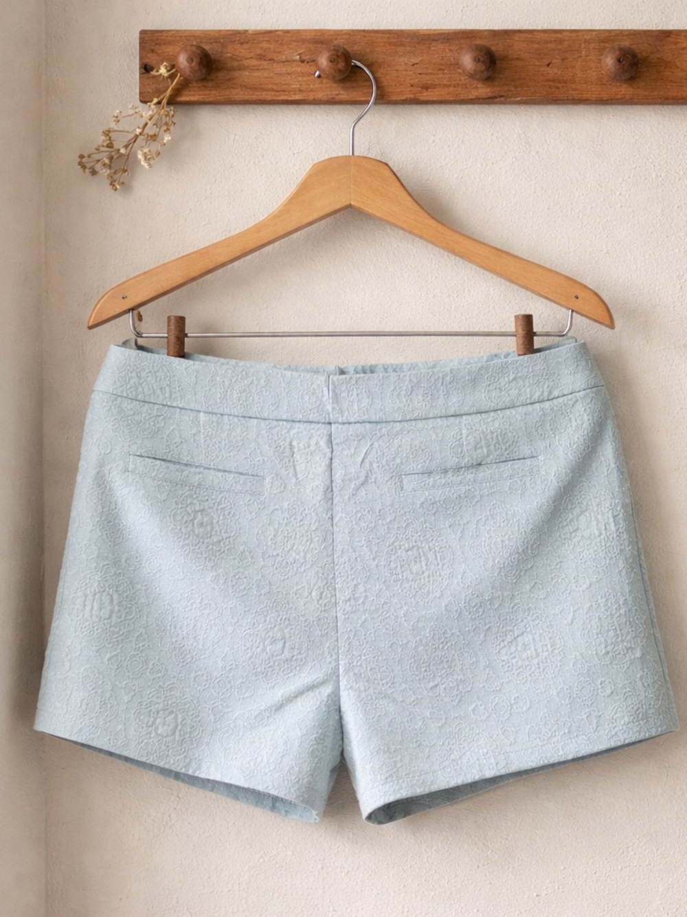 VERTY Pastel Light Blue Women’s Shorts new classy elegant - Picture 4 of 7